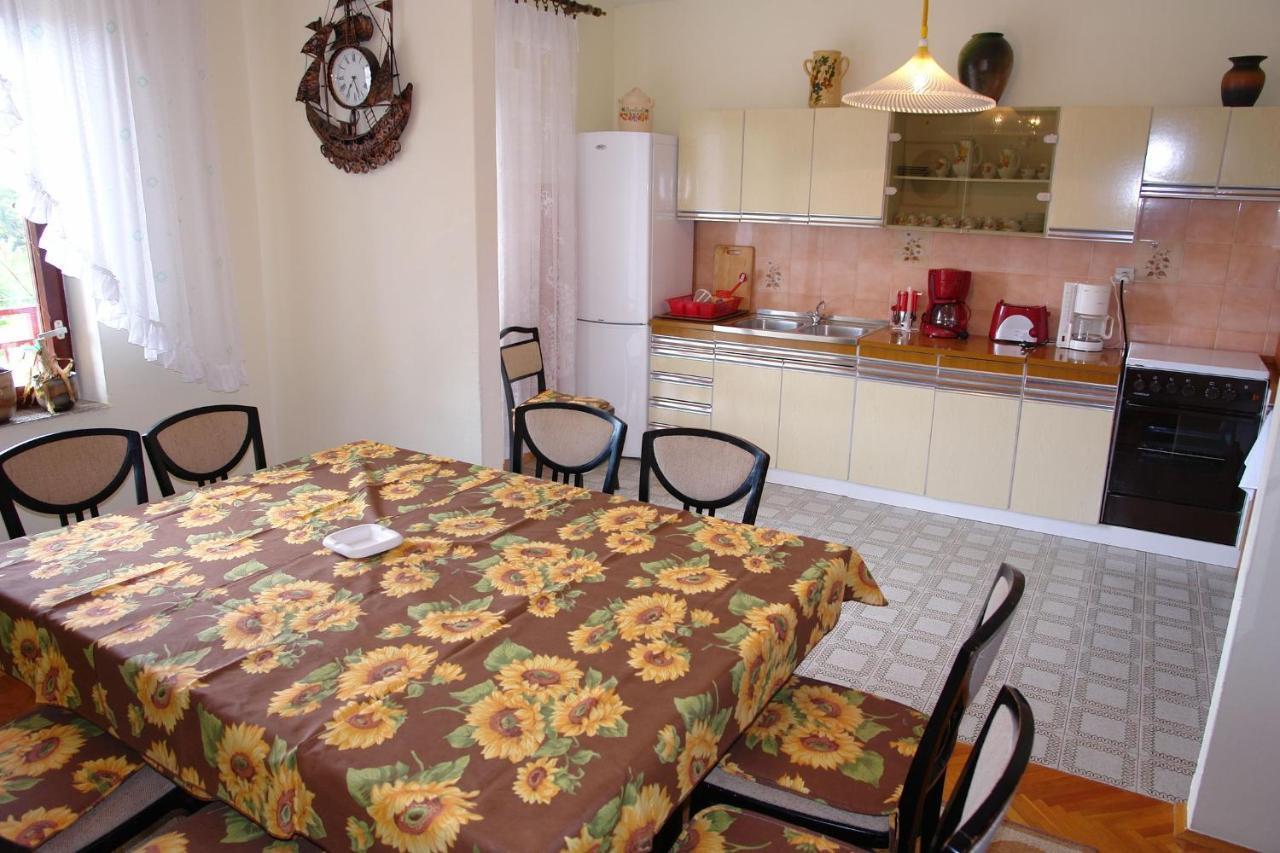 Apartments Nikolina Novi Vinodolski Eksteriør bilde