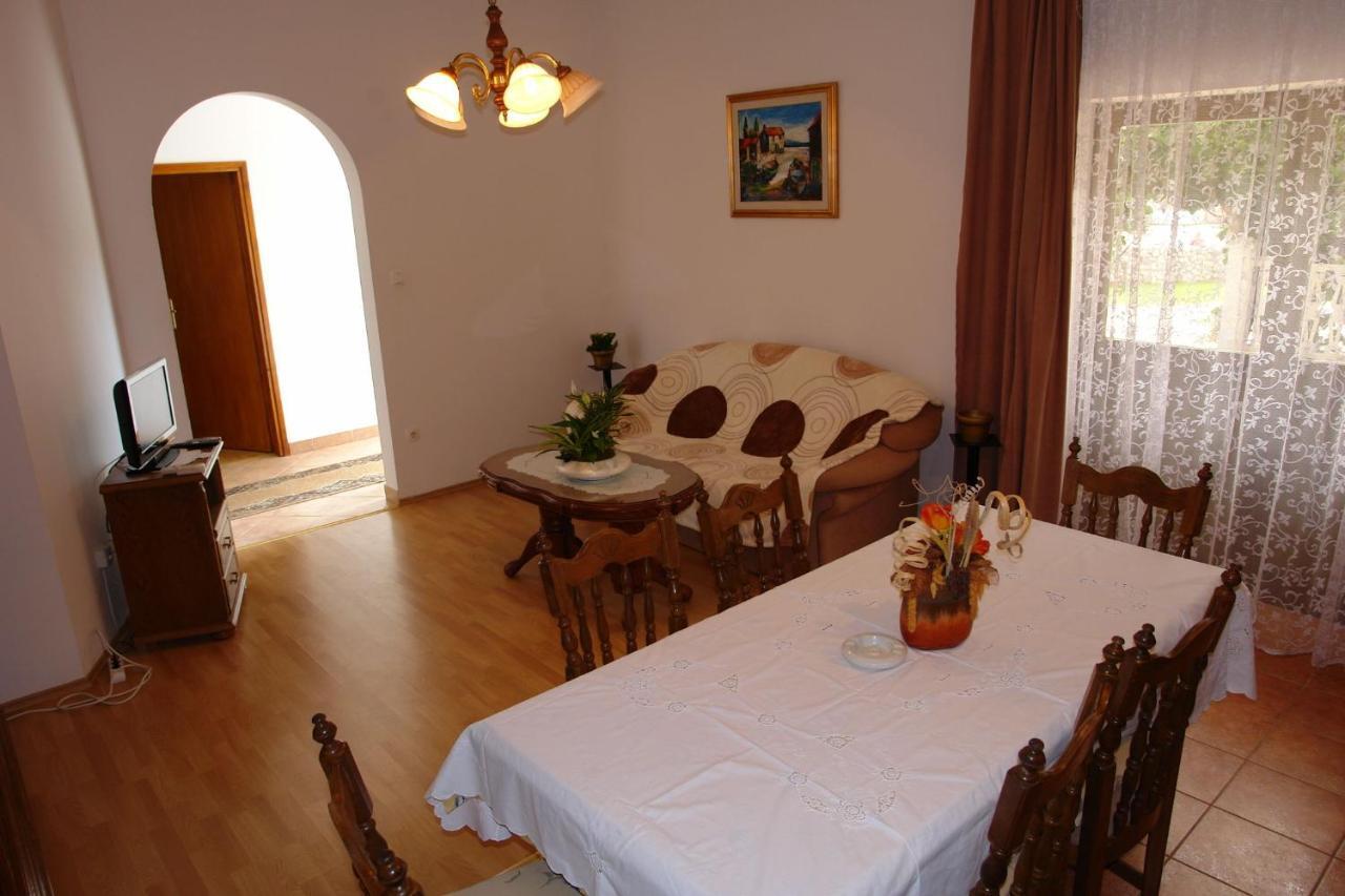 Apartments Nikolina Novi Vinodolski Eksteriør bilde